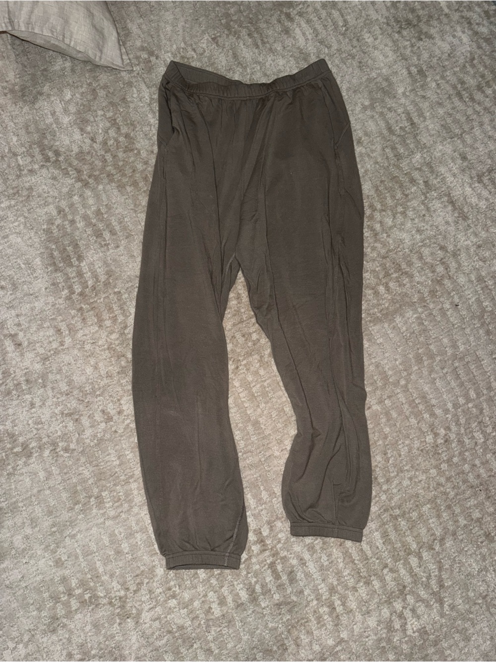 Lululemon be calm mid rise pant - Picture 4 of 5